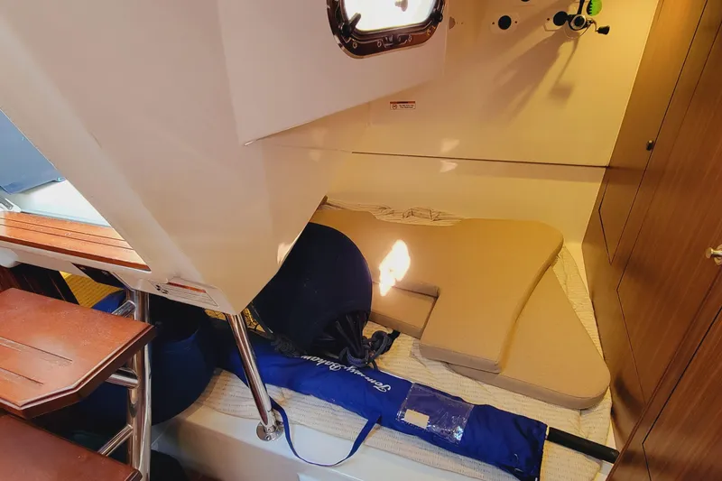 Slide: The Image of Pursuit OS 325 Offshore 2023 - 72