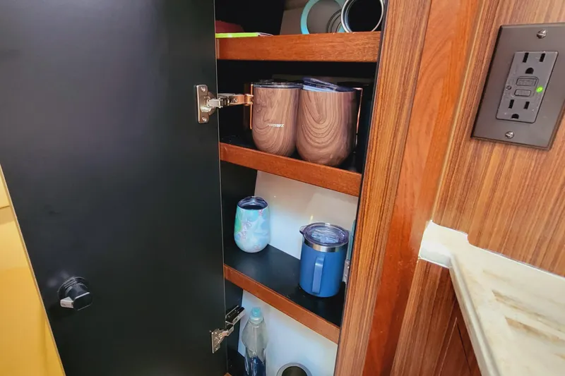 Slide: The Image of Pursuit OS 325 Offshore 2023 - 75