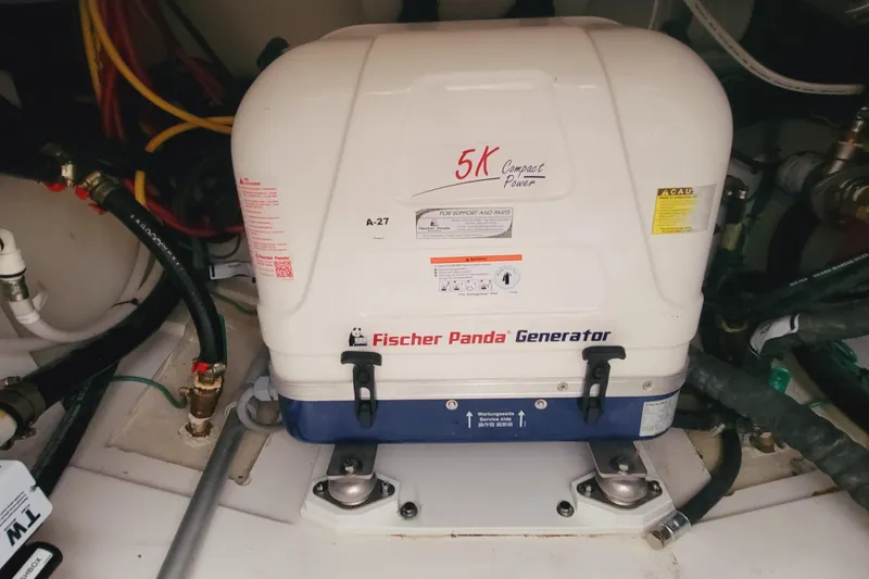 Slide: The Image of Pursuit OS 325 Offshore 2023 - 82