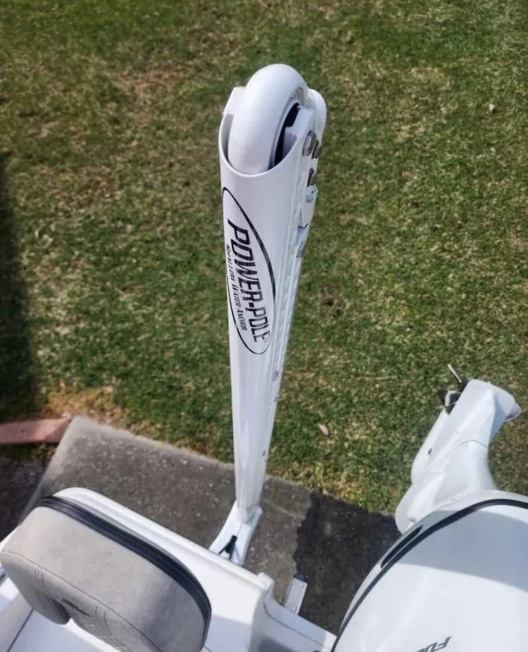 Slide: The Image of Power-Pole anchor on 2022 Sea Pro 199 Deep V Center Console boat, viewed from above. - 10