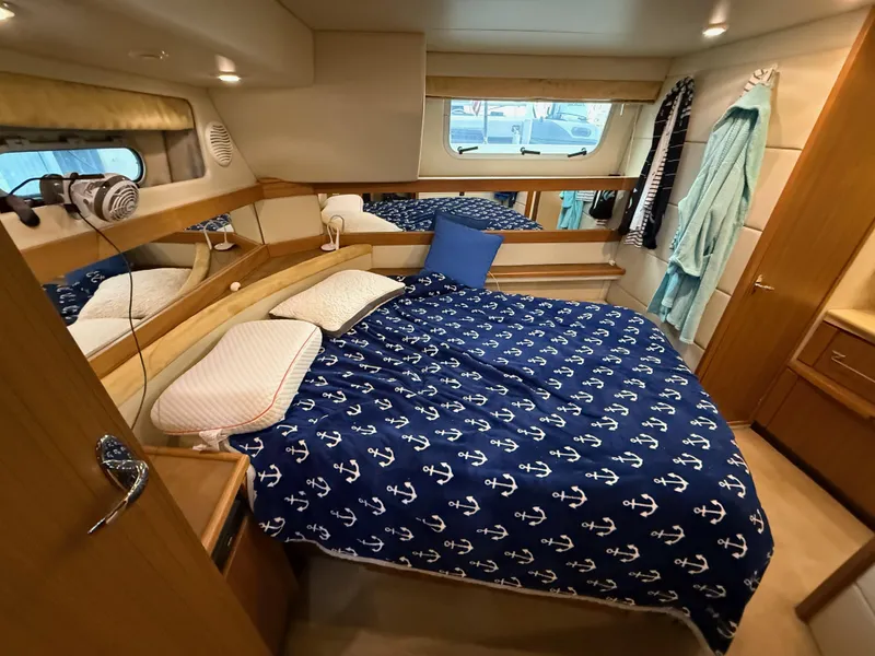 Slide: The Image of Aft Cabin - 17