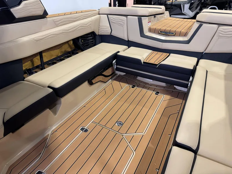 Slide: The Image of Nautique Super Air Nautique G25 2025 - 15