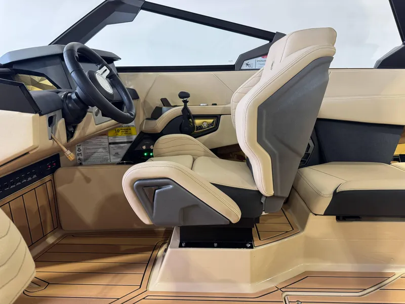 Slide: The Image of Nautique Super Air Nautique G25 2025 - 23