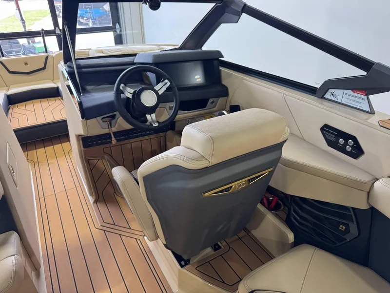 Slide: The Image of Nautique Super Air Nautique G25 2025 - 24