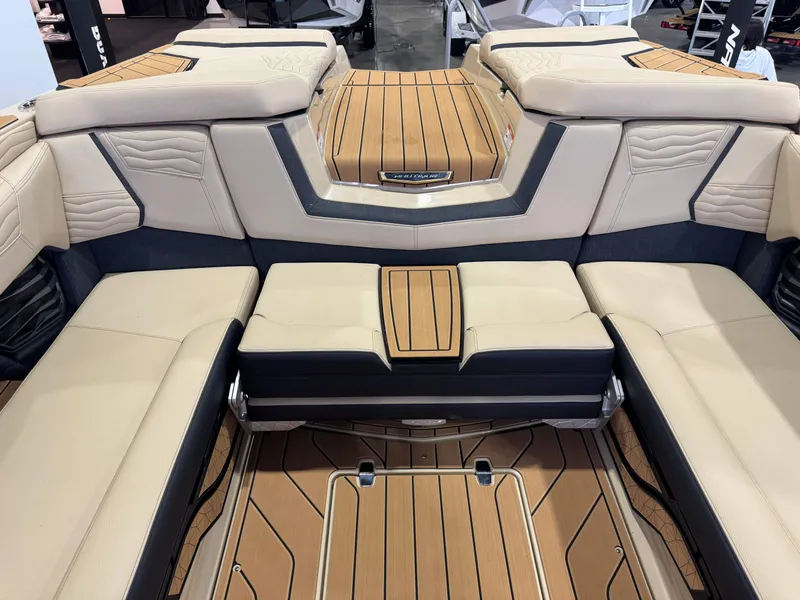 Slide: The Image of Nautique Super Air Nautique G25 2025 - 27