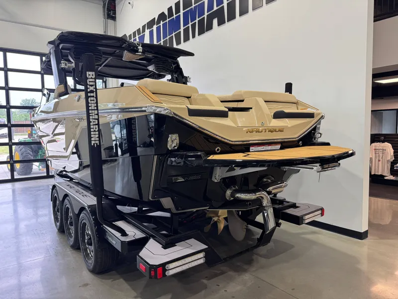 Slide: The Image of Nautique Super Air Nautique G25 2025 - 5