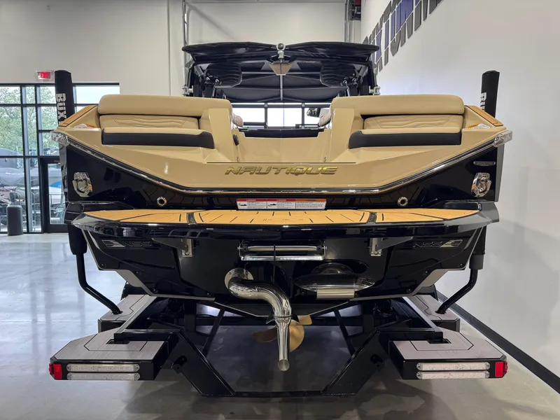 Slide: The Image of Nautique Super Air Nautique G25 2025 - 6