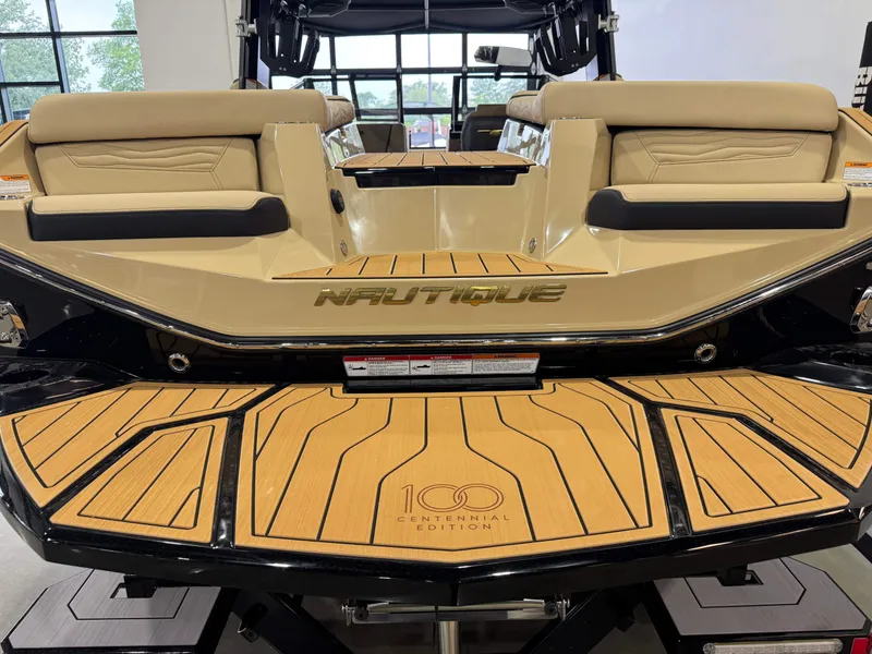 Slide: The Image of Nautique Super Air Nautique G25 2025 - 8