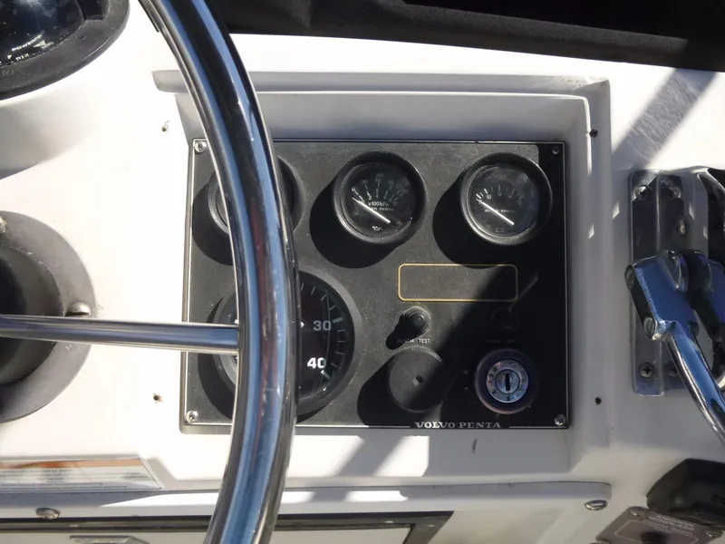 Slide: The Image of Flybridge Panel (STRBD) - 12