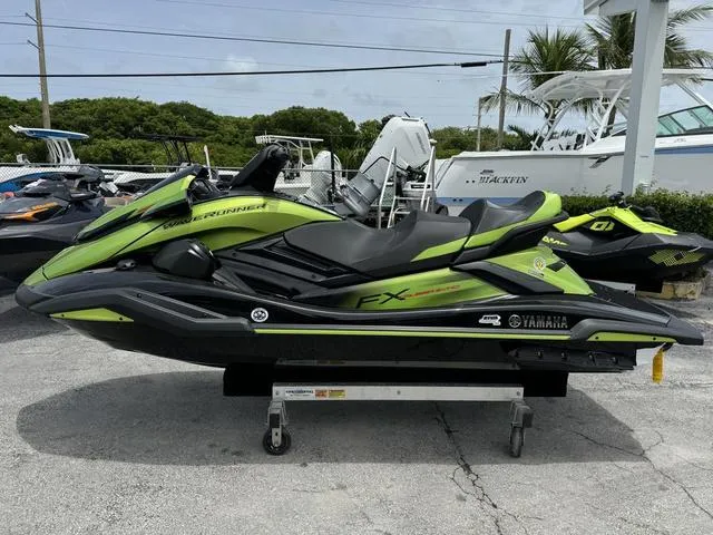 Slide: The Image of Yamaha FX Cruiser SVHO 2024 - 5