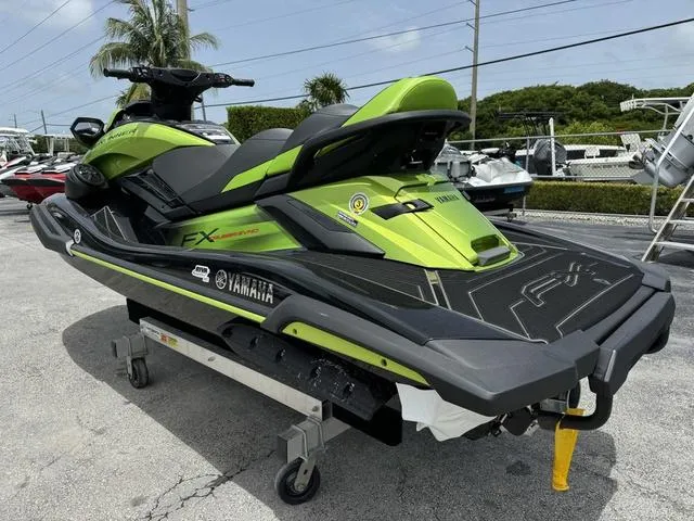 Slide: The Image of Yamaha FX Cruiser SVHO 2024 - 6