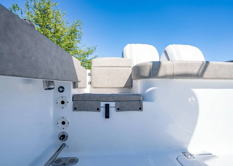 Slide: The Image of Sea Hunt Gamefish 27 Forward Seating 2025 - 13