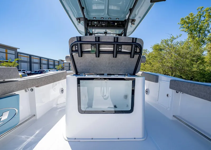 Slide: The Image of Sea Hunt Gamefish 27 Forward Seating 2025 - 14