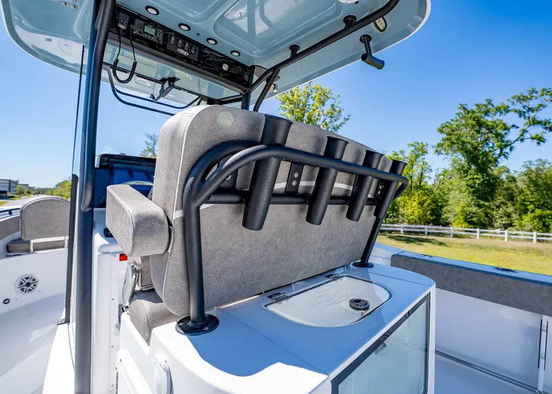 Slide: The Image of Sea Hunt Gamefish 27 Forward Seating 2025 - 15