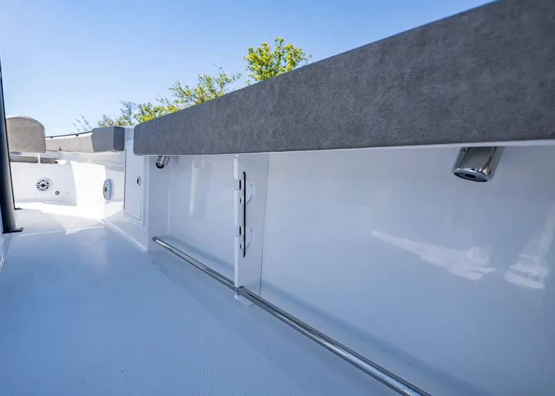 Slide: The Image of Sea Hunt Gamefish 27 Forward Seating 2025 - 21