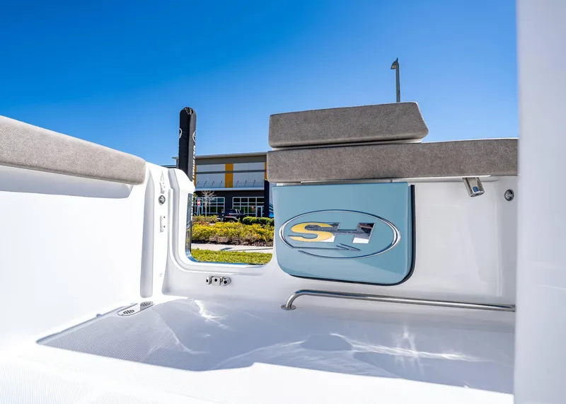 Slide: The Image of Sea Hunt Gamefish 27 Forward Seating 2025 - 26