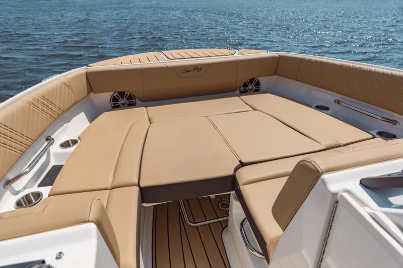 Slide: The Image of Sea Ray SDX 270 Outboard 2025 - 44