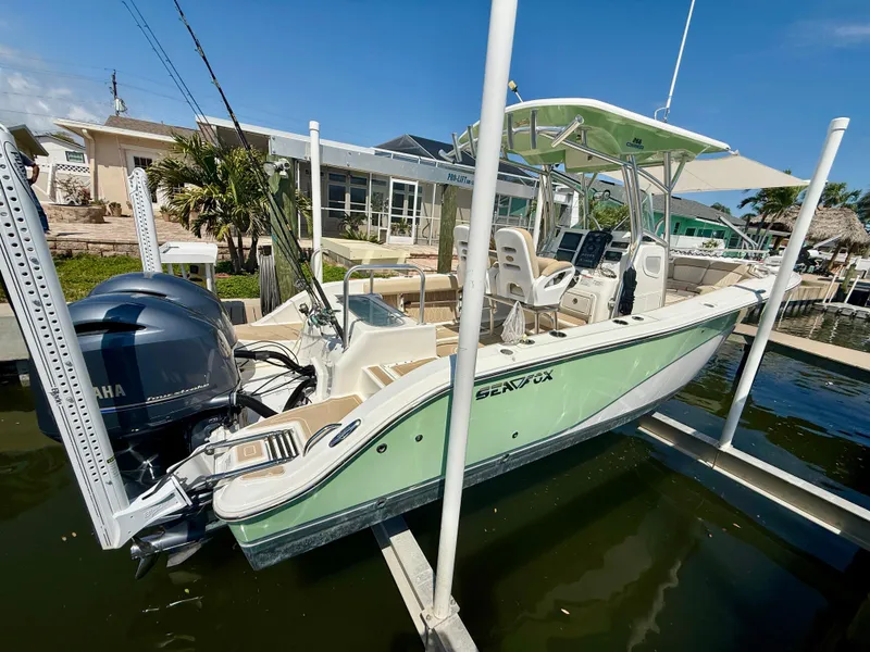 Slide: The Image of Sea Fox 266 Commander 2016 - 17