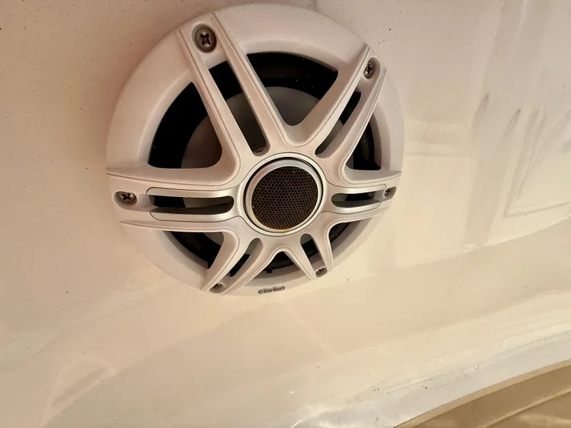 Slide: The Image of Sea Fox 266 Commander 2016 - 32