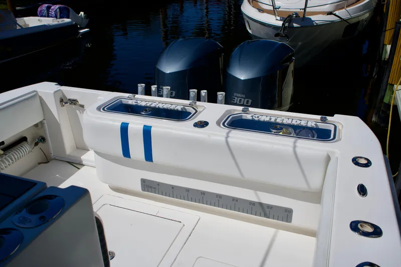 Slide: The Image of Contender 32 MH3 - Cockpit - 3