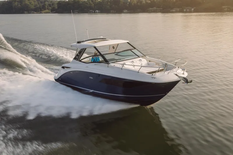 Slide: The Image of Sea Ray 320 Sundancer 2025 - 64