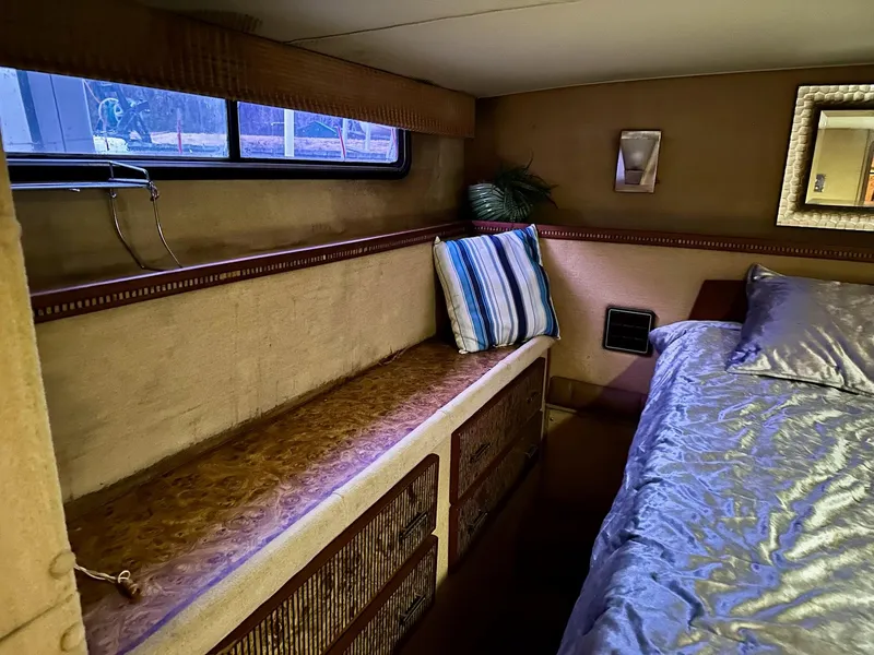 Slide: The Image of Chris-Craft 410 Commander 1983 - 4