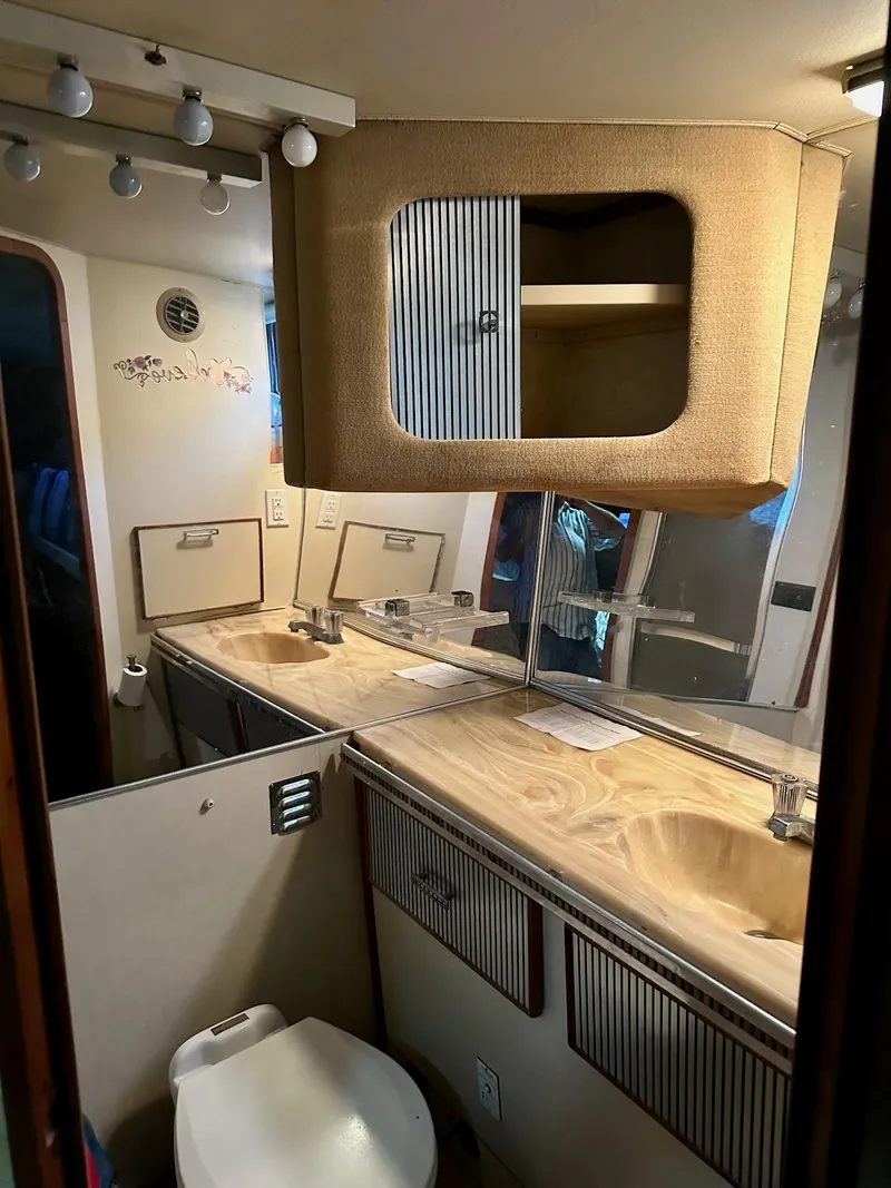 Slide: The Image of Chris-Craft 410 Commander 1983 - 8