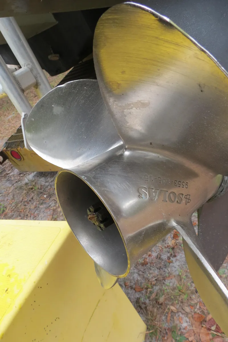 Slide: The Image of Close-up of a 2004 Baha Cruisers 290 King Kat boat propeller. - 4