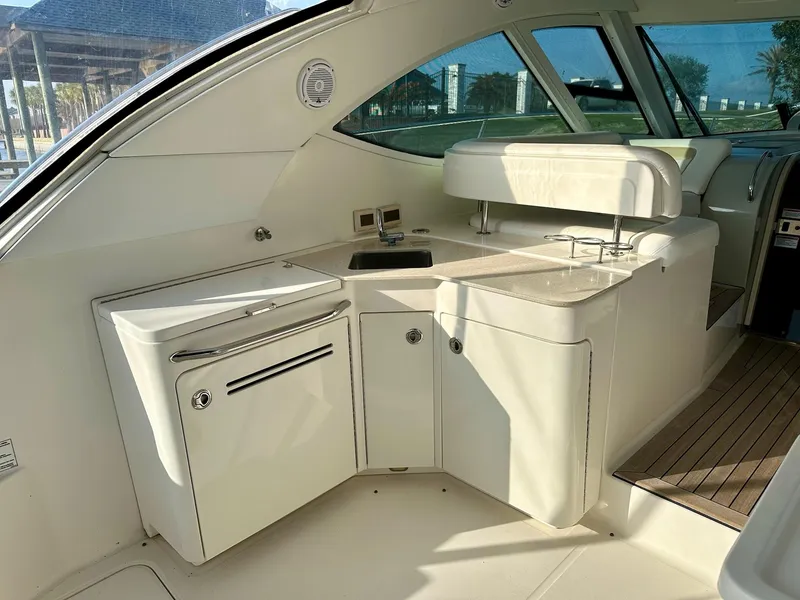 Slide: The Image of Sea Ray 4300 Sundancer 2009 - 11
