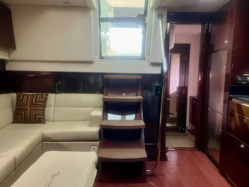 Slide: The Image of Sea Ray 4300 Sundancer 2009 - 16