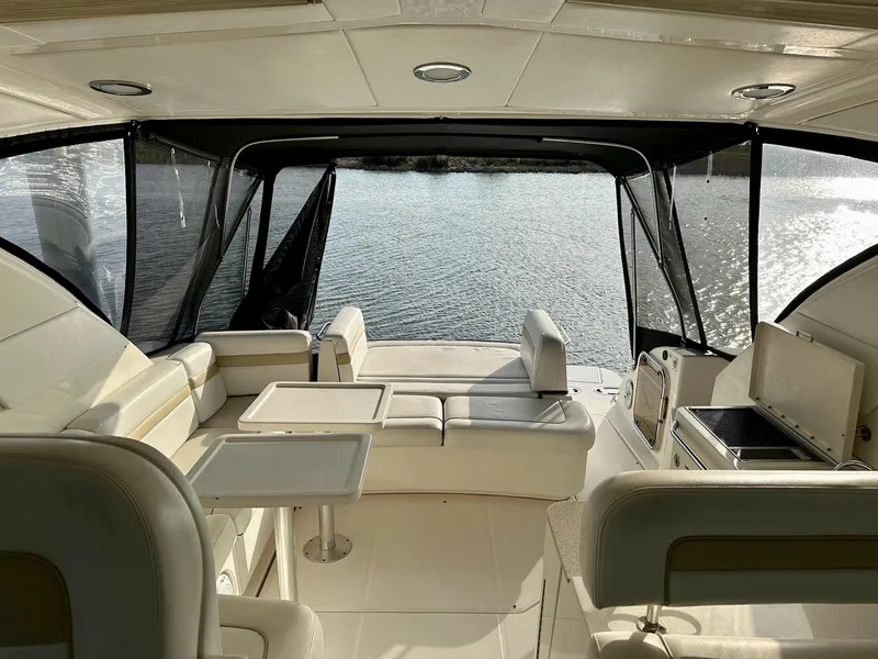 Slide: The Image of Sea Ray 4300 Sundancer 2009 - 43