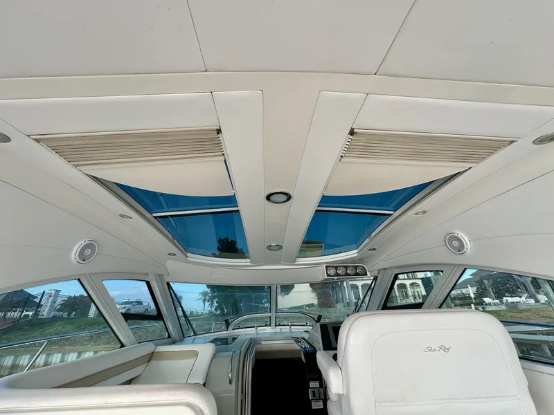 Slide: The Image of Sea Ray 4300 Sundancer 2009 - 6