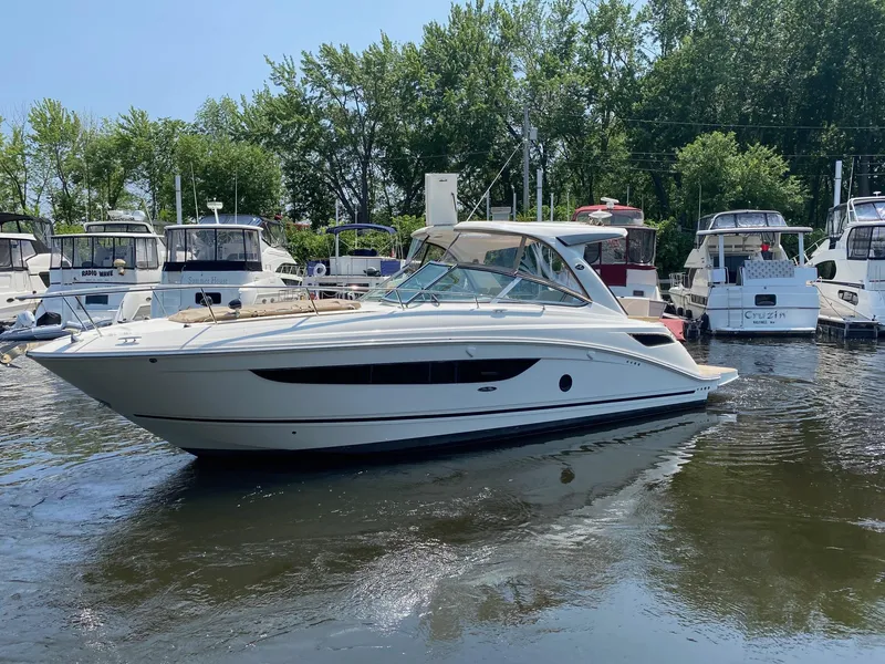 Slide: The Image of Sea Ray Sundancer 350 2018 - 62