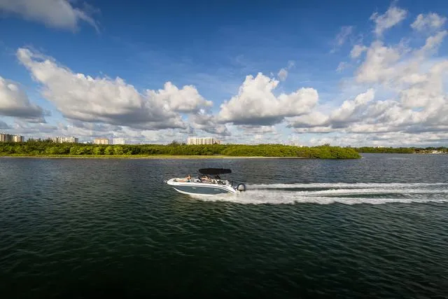 Slide: The Image of Hurricane SunDeck 2600 OB 2025 - 24