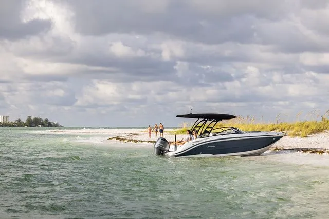 Slide: The Image of Hurricane SunDeck 2600 OB 2025 - 25