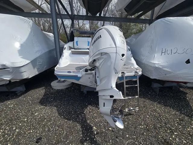 Slide: The Image of Hurricane SunDeck 2600 OB 2025 - 3