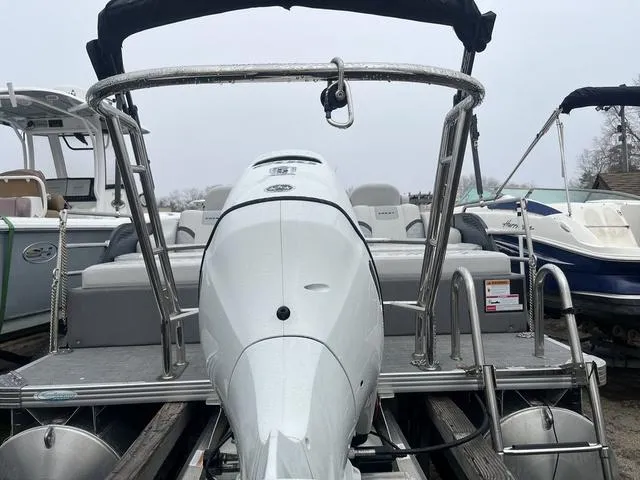 Slide: The Image of Crest Classic DLX 240 SLS CPT 2024 - 4