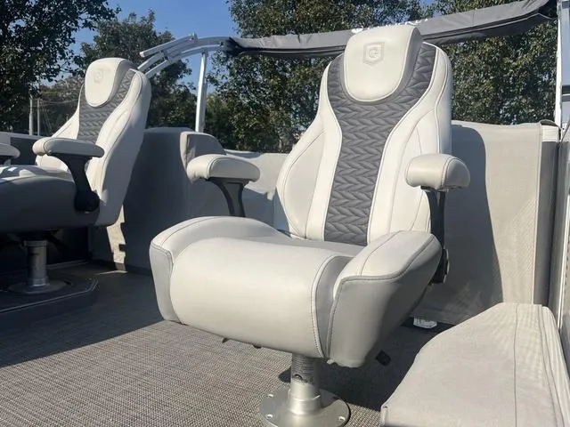 Slide: The Image of Godfrey Monaco 255 SB iMPACT plus 2023 - 7