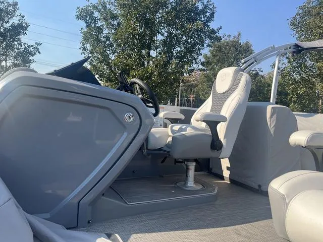 Slide: The Image of Godfrey Monaco 255 SB iMPACT plus 2023 - 8