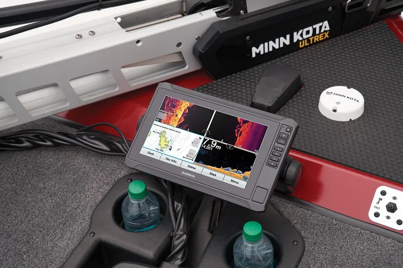 Slide: The Image of Tracker Savage 215 2025 - 17