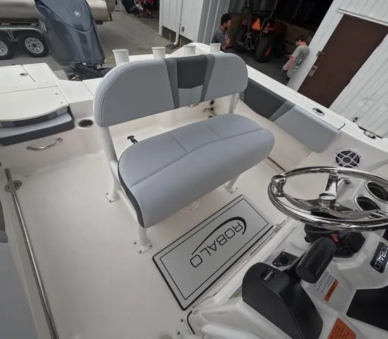 Slide: The Image of Robalo R200 In stock trailer included 2025 - 17