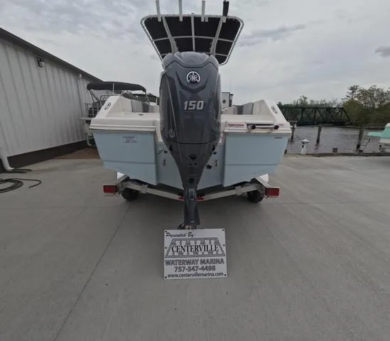 Slide: The Image of Robalo R200 In stock trailer included 2025 - 3