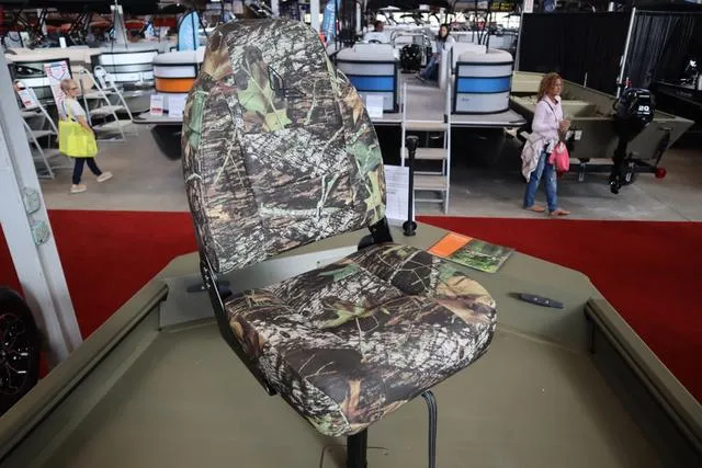 Slide: The Image of Lowe Roughneck 1860 Rambler 2025 - 17