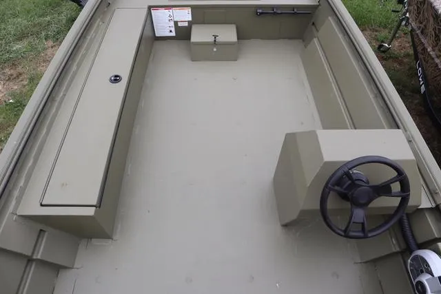 Slide: The Image of Lowe Roughneck 1860 Rambler 2025 - 7