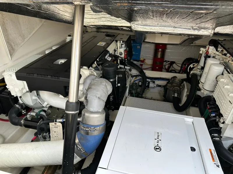 Slide: The Image of TIARA 31' Coronet; Engine compartment - 14