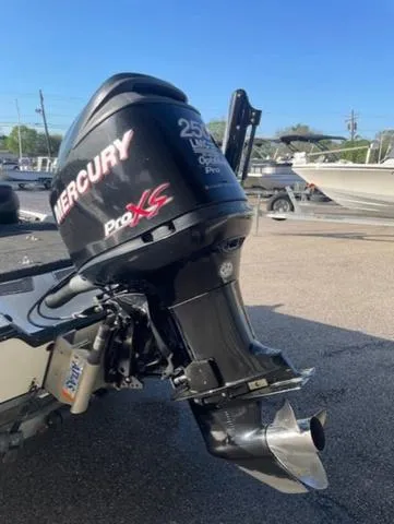 Slide: The Image of Triton 21XS Elite 2011 - 10