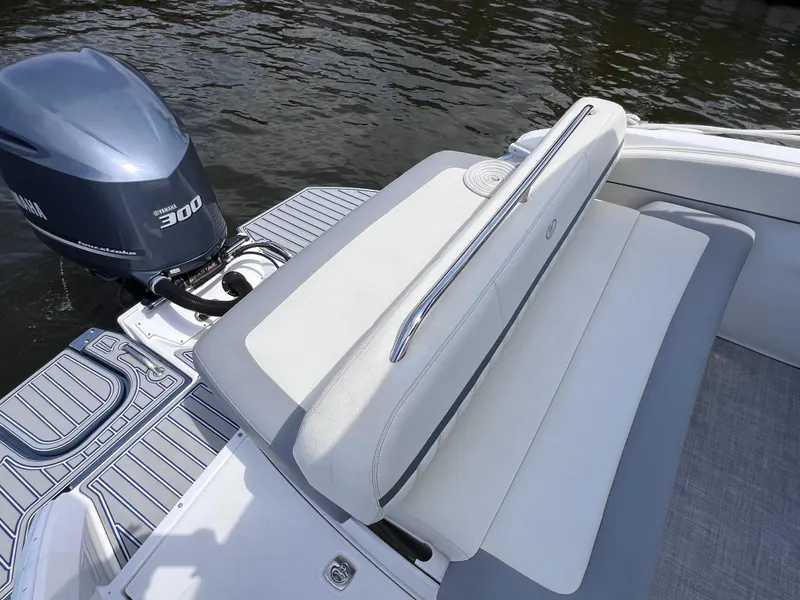 Slide: The Image of 2019 Cobalt 25 SC boat with Yamaha 300 engine, fresh water use, 215 hours. - 36