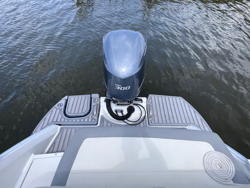 Slide: The Image of 2019 Cobalt 25 SC boat with Yamaha 300 engine on fresh water. - 43