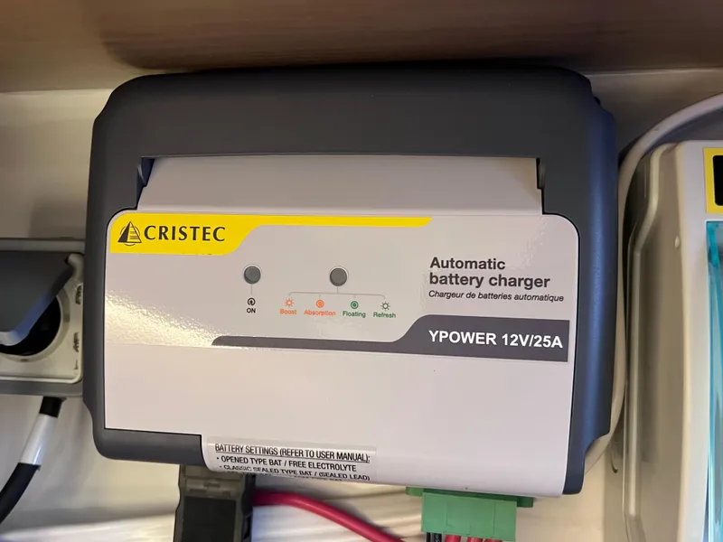 Slide: The Image of Jeanneau Leader 9.0 WA TWIN YAMAHA 250s w/ BOW & STERN THRUSTERS 2021 - 62