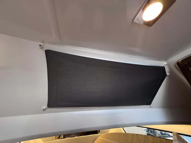 Slide: The Image of Jeanneau Leader 9.0 WA TWIN YAMAHA 250s w/ BOW & STERN THRUSTERS 2021 - 64